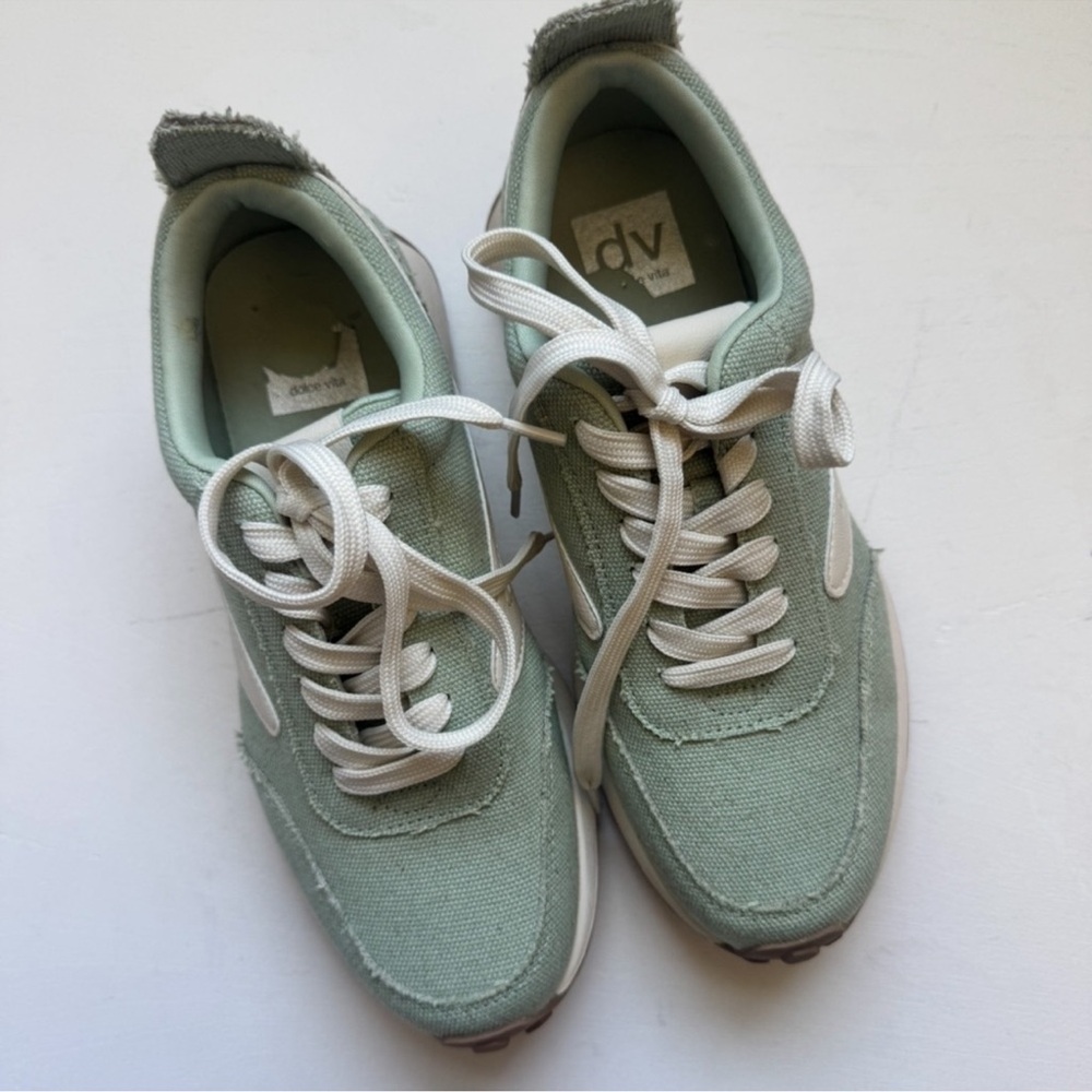 DV by Dolce Vita Braiden Sneakers - Picture 2 of 12